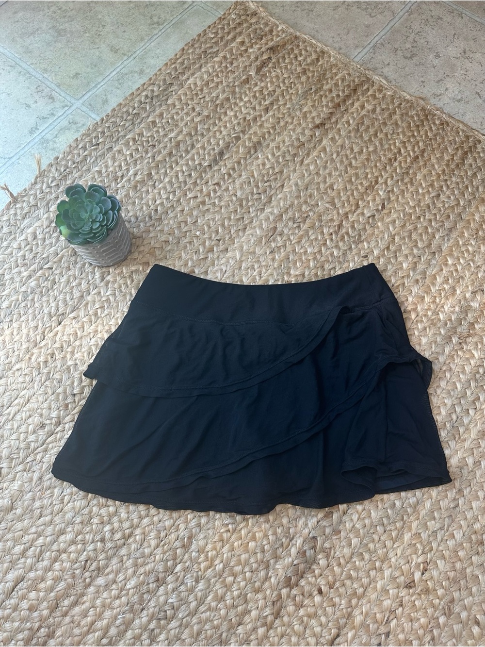 NWT RUFFLE ATHLETIC SKIRT